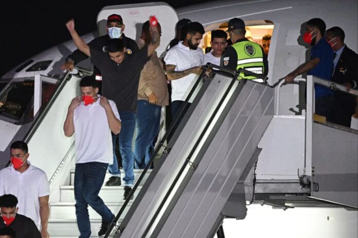 EE. UU. deportó a 10.939 venezolanos en un solo mes EE. UU. deportó a 10.939 venezolanos en un solo mes