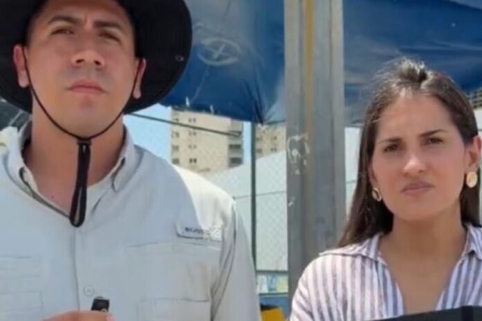 Impiden paso de equipo de prensa a Catia La Mar al cumplirse dos meses del doblete sísmico Impide paso de equipo de prensa a Catia La Mar al cumplirse dos meses del doblete sísmico