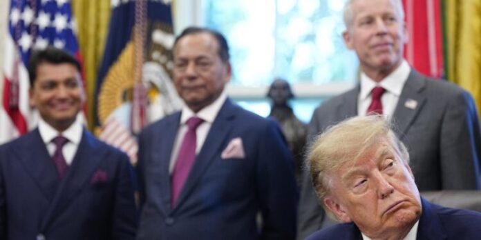 Trump reitera que «Es algo tremendo lo que está sucediendo» en Venezuela tras conversar con Wright Trump reitera que "Es algo tremendo lo que está sucediendo" en Venezuela tras conversar con Wright