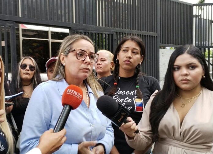 Gremio docente denuncia que inicio de clases está marcado por salarios de hambre y escuelas en ruinas Gremio docente denuncia que inicio de clases está marcado por salarios de hambre y escuelas en ruinas