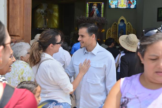 Armando Armas regresa a Venezuela tras seis años de exilio Armando Armas regresa a Venezuela tras seis años de exilio
