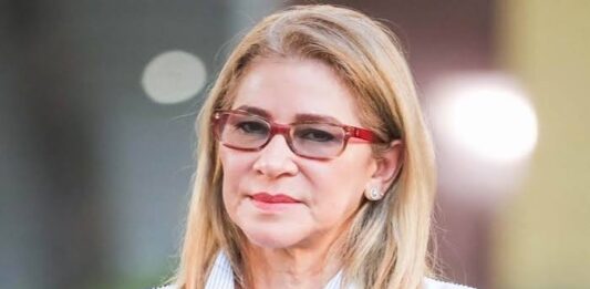 Juez fija audiencia sobre la petición de arresto domiciliario de Cilia Flores para el 8 de octubre