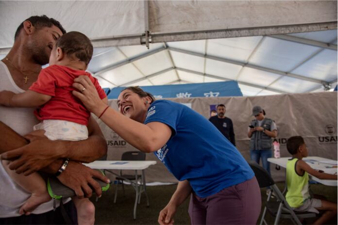 Falta de información oficial agrava situación de niños y adolescentes víctimas del doblete sísmico Falta de información oficial agrava situación de niños y adolescentes víctimas del doblete sísmico