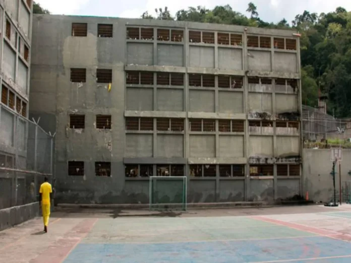 OVP denunció cobros de hasta 100 dólares a presos para “reparar” cárceles en Venezuela OVP denunció cobros de hasta 100 dólares a presos para “reparar” cárceles en Venezuela