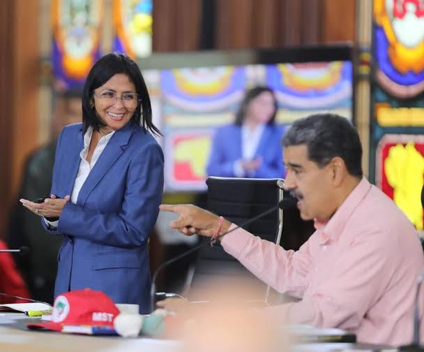 Estados Unidos revela que Delcy nunca pidió inmunidad para Maduro y dejó vía libre a su juicio Estados Unidos revela que Delcy nunca pidió inmunidad para Maduro y dejó vía libre a su juicio